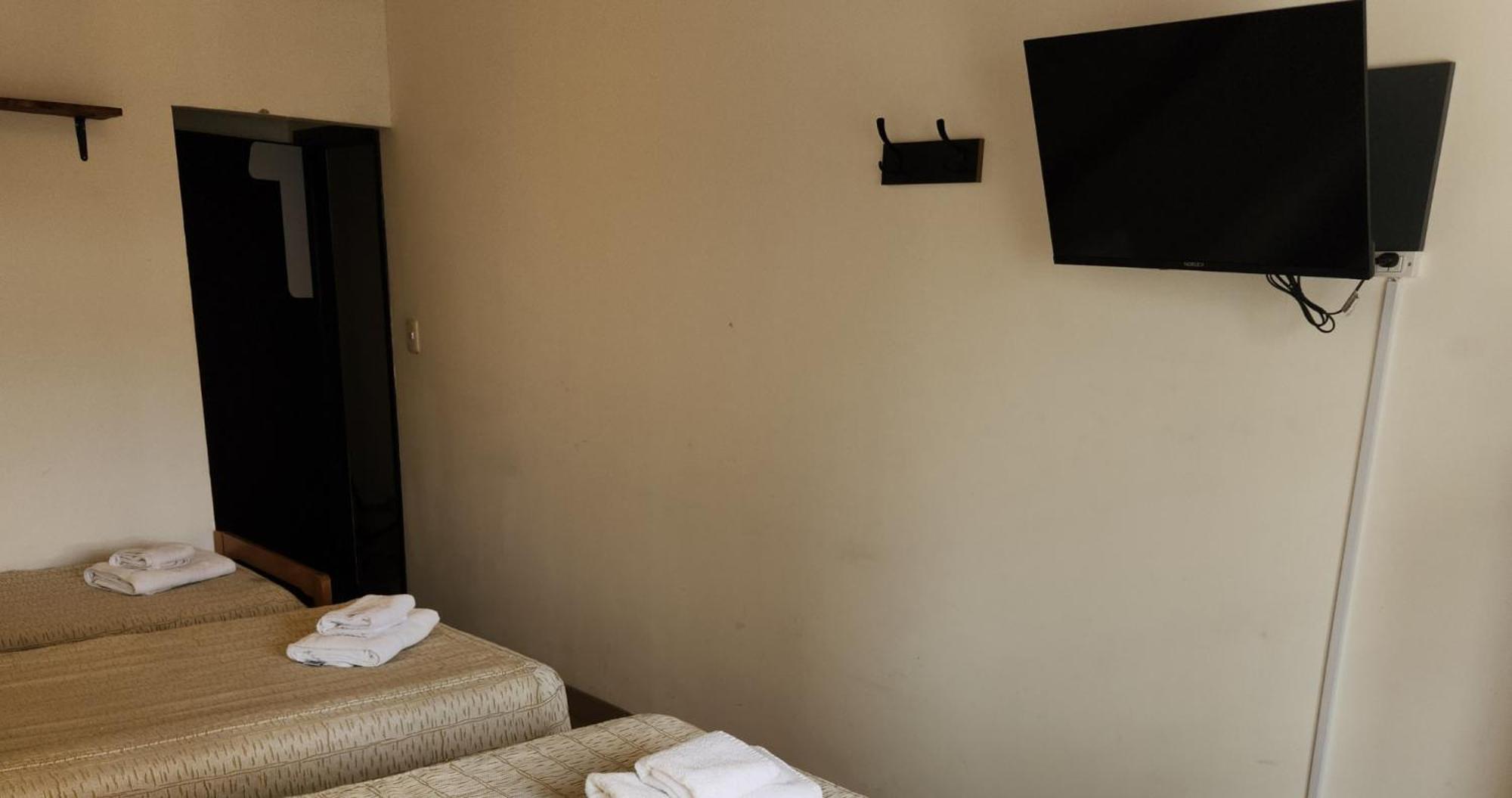 Anum Hostel อูซัวยา ภายนอก รูปภาพ